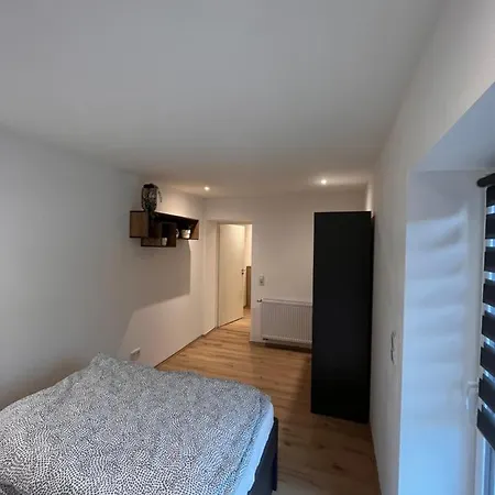 Apartment Moderne 2 Zimmer-ferienwohnung